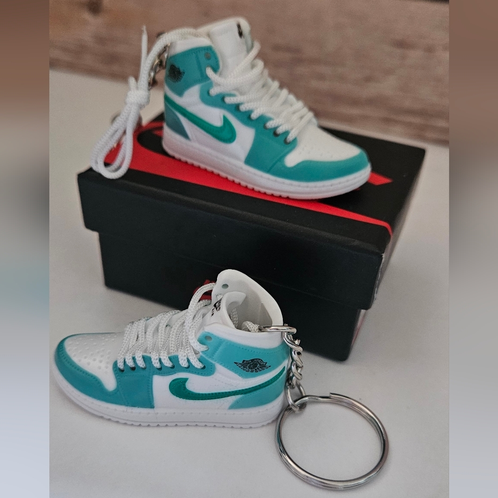 Nike Turquoise And White High-Top Sneakers Keychain Set of Two NIB - Picture 3 of 12